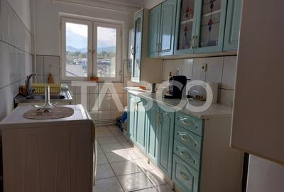 Apartament 50 mpu 2 camere etaj 3 pivnita Piata Noua Cisnadie - 3