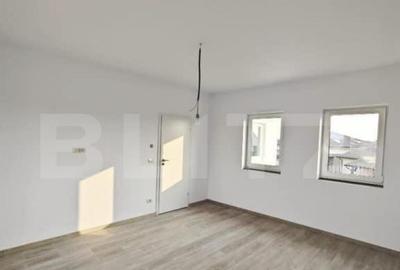 Casă cu 3 camere cu Teren 423 Mp în Central