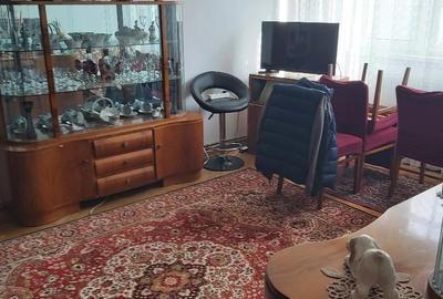 Apartament cu 3 camere semidecomandat în Centrul Civic - 1