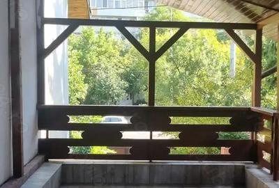 Casă cu 4 camere cu Teren 240 Mp în 1 Mai