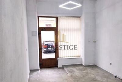 Spațiu comercial, de 20 mp, în Central - 3