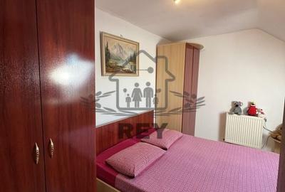 De vanzare- Apartament 3 camere str Luptei - 14