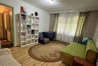 Apartament 2 camere, semidecomandat - zona Astra - 1