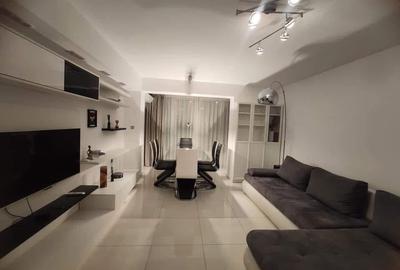 Apartament cu 2 camere decomandat, mobilat în Central