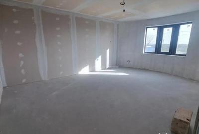 Casă cu 6 camere cu Teren 1200 Mp în Poroschia - 8