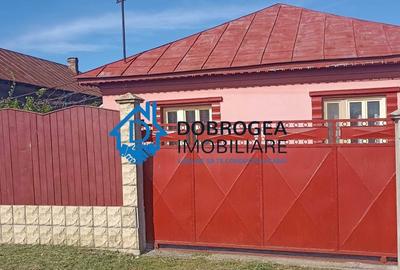 Casă individuală cu 4 camere cu Teren 990 Mp în Mahmudia - 1