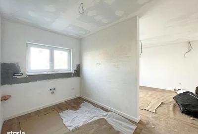 Casă cu 5 camere cu Teren 352.5 Mp în Central - 2