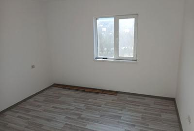 Casă cu 4 camere în Tomești - 2