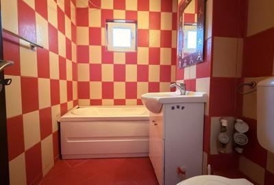 Apartament cu 2 camere semidecomandat, mobilat în Poarta 6 - 6