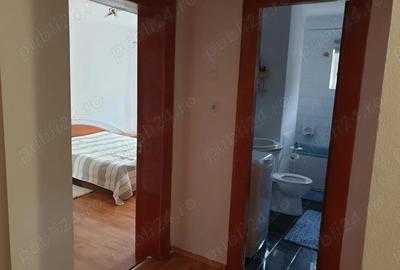 Apartament cu 3 camere decomandat în Micro 5 - 2