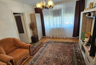 Apartament 3 camere, etaj 1 - 8