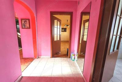 Apartament cu 4 camere decomandat în Cetății - 7