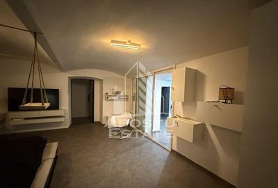 Apartament renovat cu o camera si curte, 2 bai, 50 mp, Pi... - 5