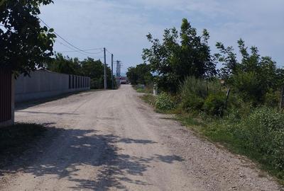 Teren de 4000 mp, în Exterior Sud - 3