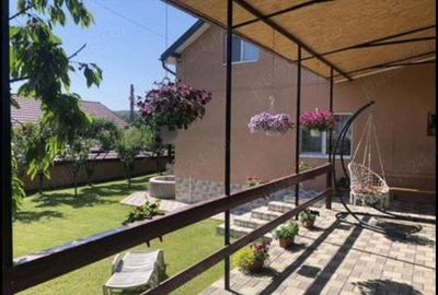 Casă cu 5 camere în Crișeni - 2