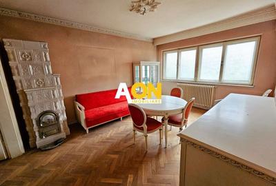 Apartament cu 3 camere decomandat în Central