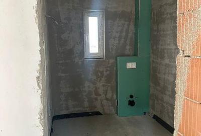 Casă cu 4 camere cu Teren 400 Mp în Luna - 3