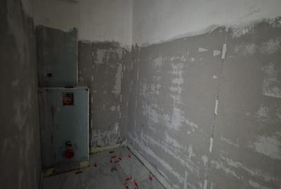 Apartament cu 2 camere semidecomandat în Baza 3 - 4