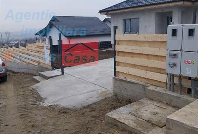 Casă cu 4 camere cu Teren 500 Mp în Dumești - 20