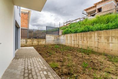Duplex cu 4 camere cu Teren 346 Mp în Tăuți - 10