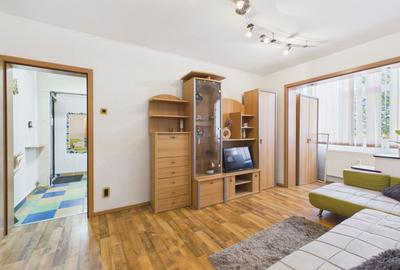 Apartament cu 2 camere semidecomandat, mobilat în Aurel Vlaicu