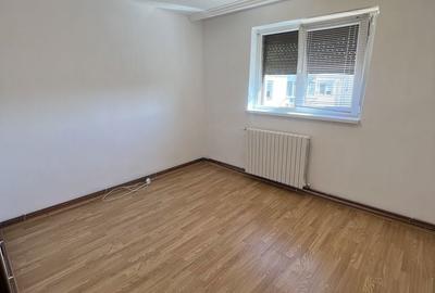Apartament cu 2 camere semidecomandat în Calea București - 9