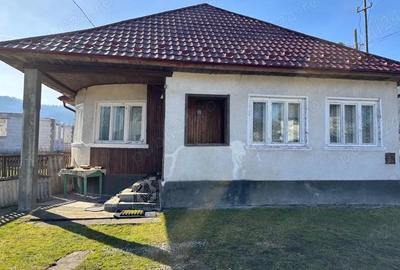 Casă cu 3 camere cu Teren 15 Mp în Leordina - 6