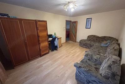 Apartament 2 camere, parter - zona Cetate - 1