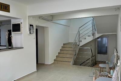 Spațiu de închiriat 500 mp – ultracentral Oradea, ideal pentru clinică / cabinet - 1