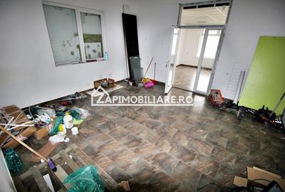 Spatiu comercial si birou 100 mp. - 2