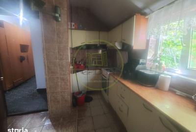 Apartament cu 4 camere semidecomandat, mobilat în Calea București - 2