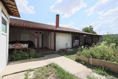 Casă renovată cu 3 camere din cărămidă în Gradiste Casă renovată cu 3 camere din cărămidă în Gradiste - 2