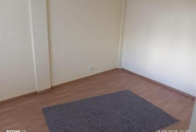 Metrou Aparatorii Patriei - 2 camere - ideal sediu firma - nemobilat - centrala - 2