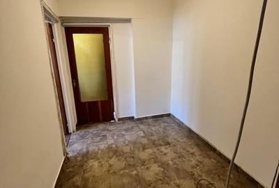 Obor-metrou, vanzare 2 camere decomandat, etaj 5, - 13