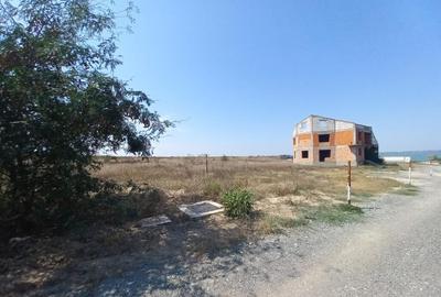 Teren de 667 mp, în Palazu Mare