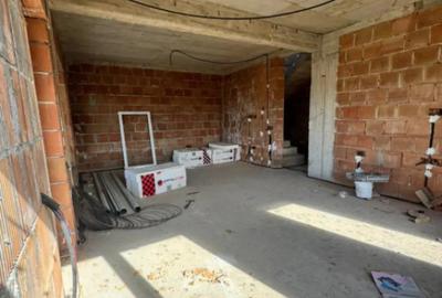 Casă cu 4 camere cu Teren 420 Mp în Săsar - 4