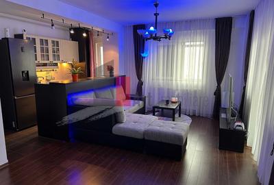 Apartament cu 3 camere semidecomandat în Roșu