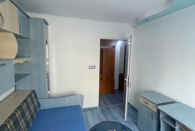 Apartament cu 3 camere semidecomandat în Ostroveni - 1
