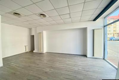 Spațiu comercial, de 65 mp, în Central - 2
