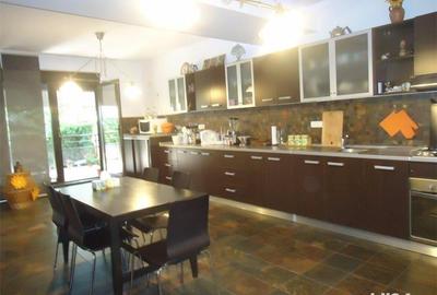 Casă cu 6 camere în Voluntari - 2