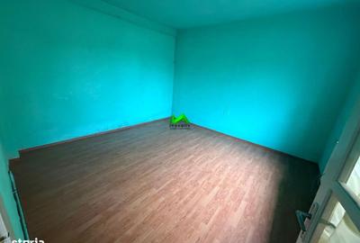 Casă cu 4 camere în Turnișor