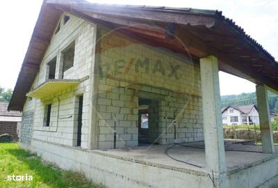 Casă cu 4 camere cu Canalizare în Moisei - 6