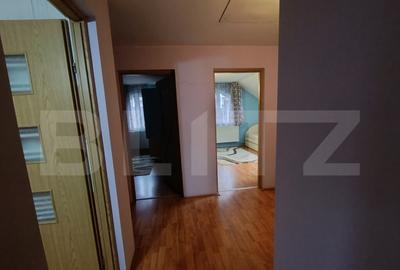 Casa de vanzare, cu 5 camere ?i un teren de 600 mp, zona u - 6