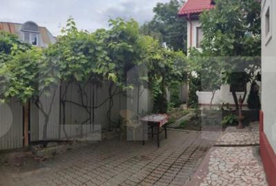 Casă cu 7 camere cu Teren 235 Mp în Brazda lui Novac - 8