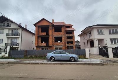 Casă în Central - 1