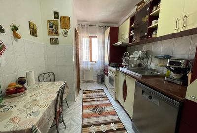 Apartament cu 4 camere decomandat în Păcurari - 2