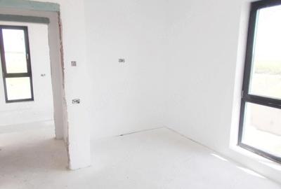Casă cu 4 camere cu Teren 300 Mp în Moșnița Nouă
