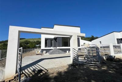 Finalizata si Intabulata - Casa 4 Camere - Miroslava - 8