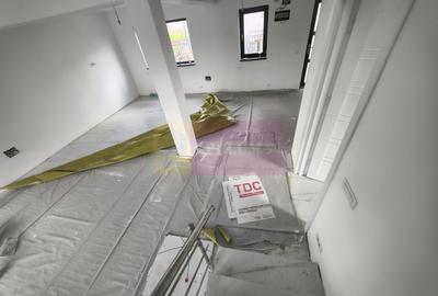 Casă individuală cu 4 camere cu Canalizare în Est - 43