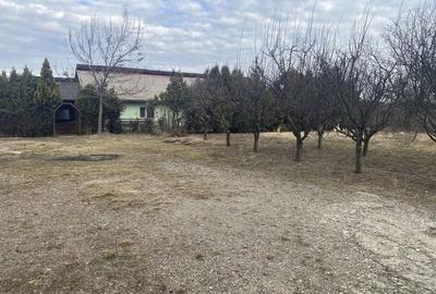 Teren de 1255 mp, în Vernești - 2